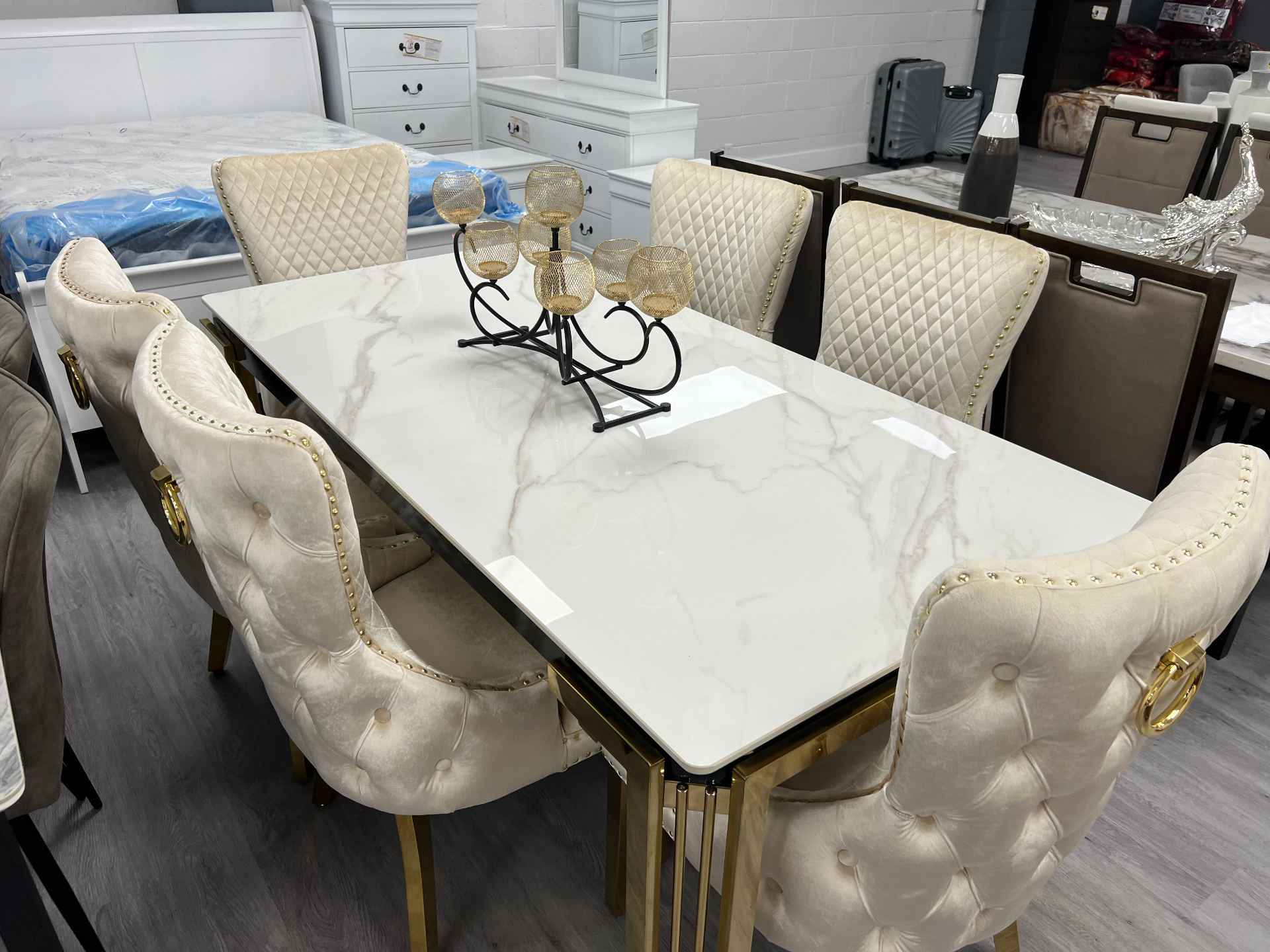 Calacatta Gold Suite