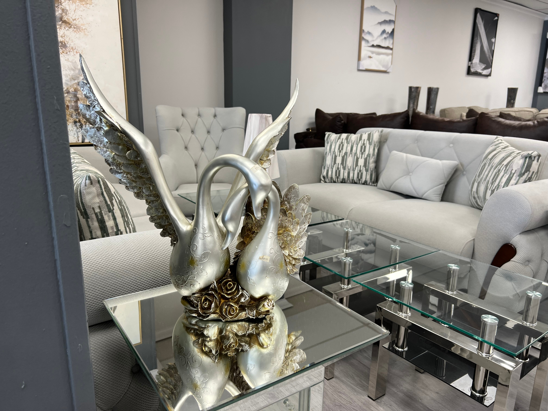 Silver Swan Pair